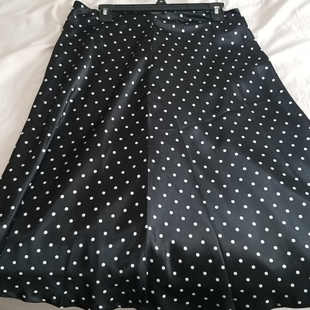 Silky polka dot skirt